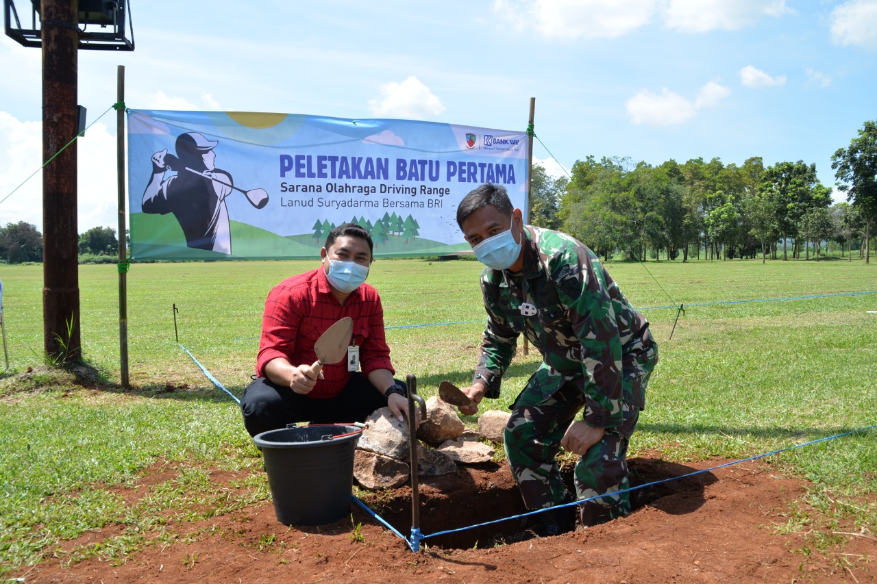 Danlanud Suryadarma Meletakkan Batu Pertama Dimulainya Pembangunan Driving Range Lanud Suryadarma