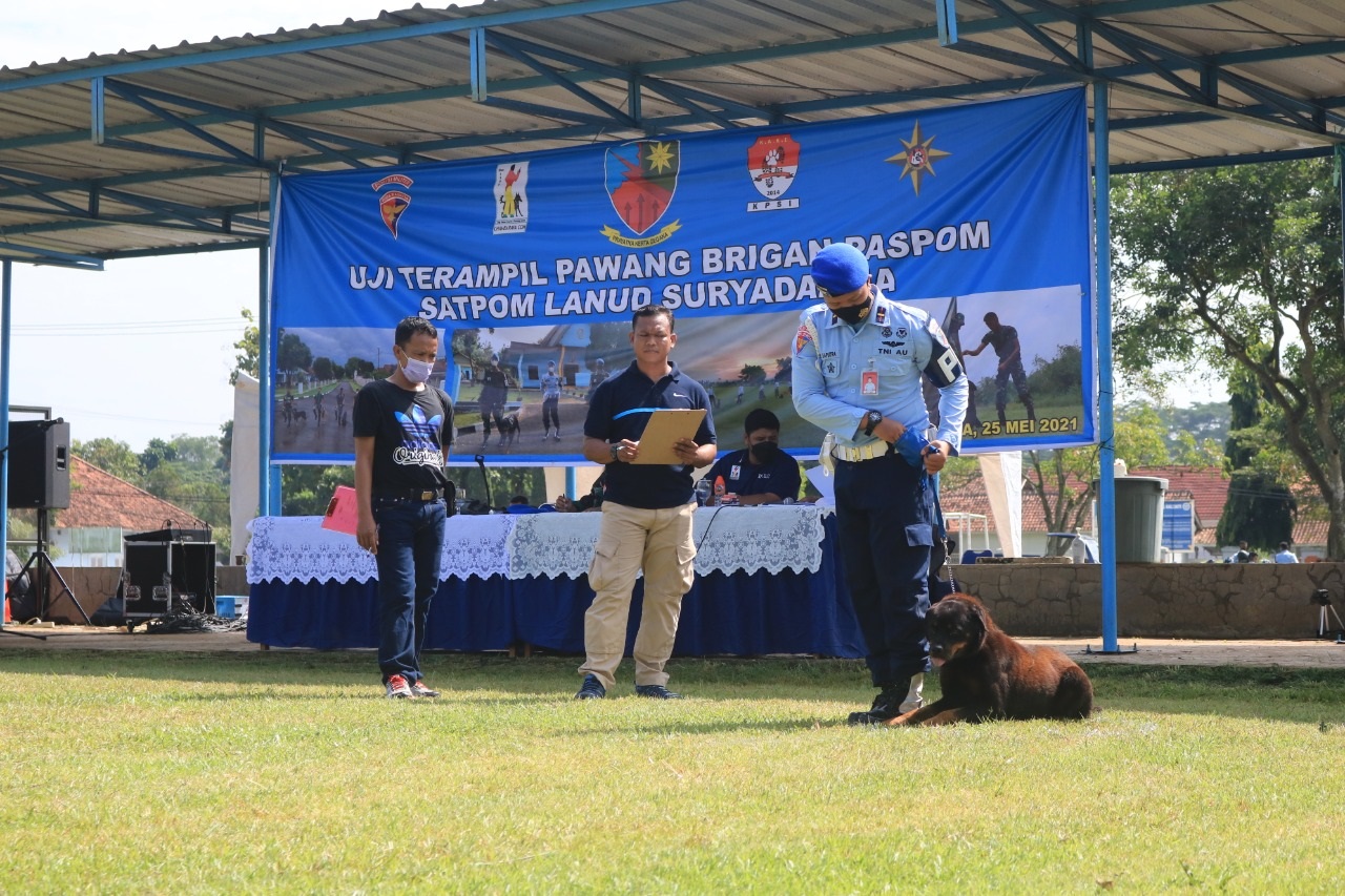 Uji Terampil Pawang Brigan Paspom Satpom Lanud Suryadarma