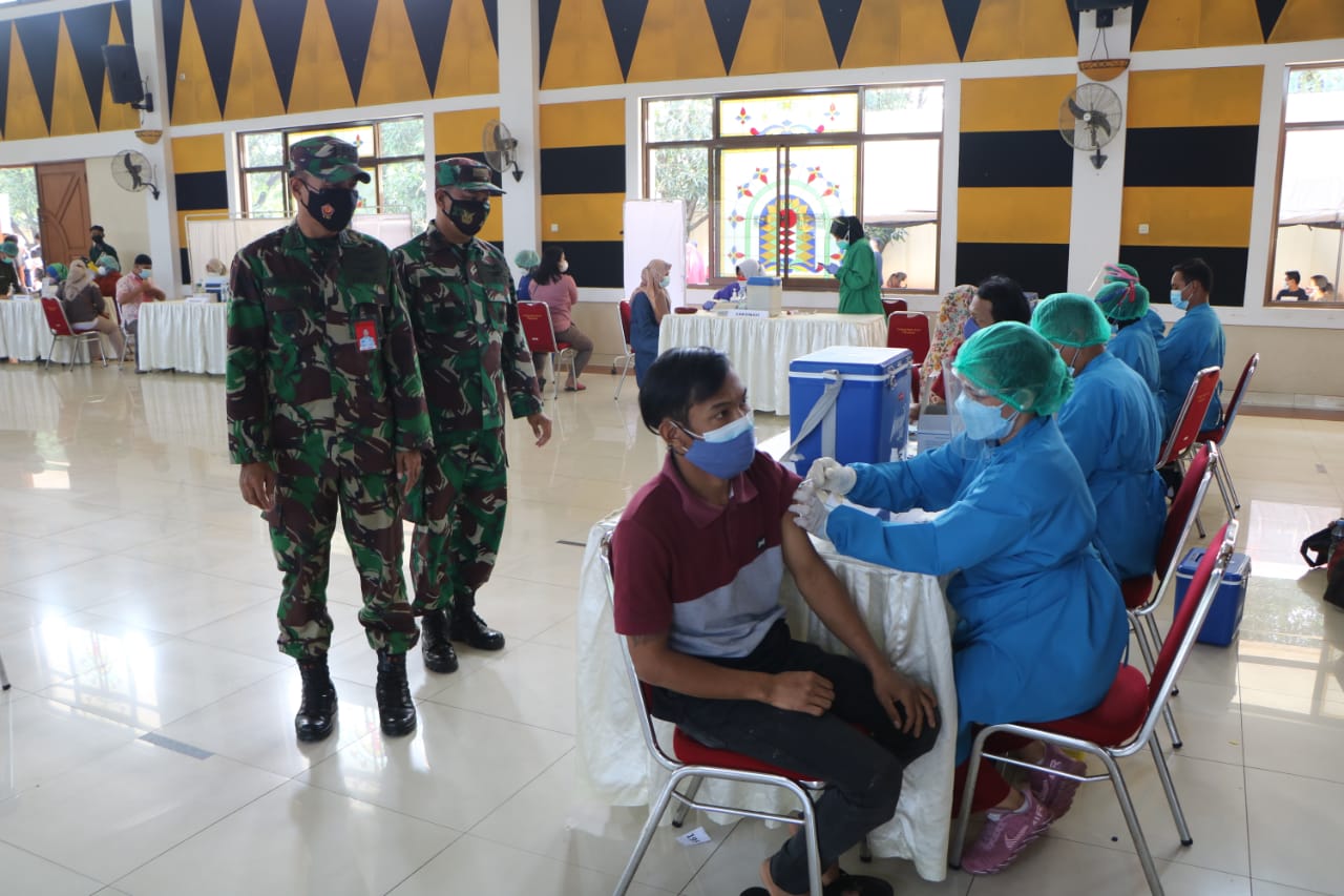 Serbuan Vaksinasi Lanud Suryadarma Di Wilayah Karawang Berakhir dengan Lancar dan Sukses