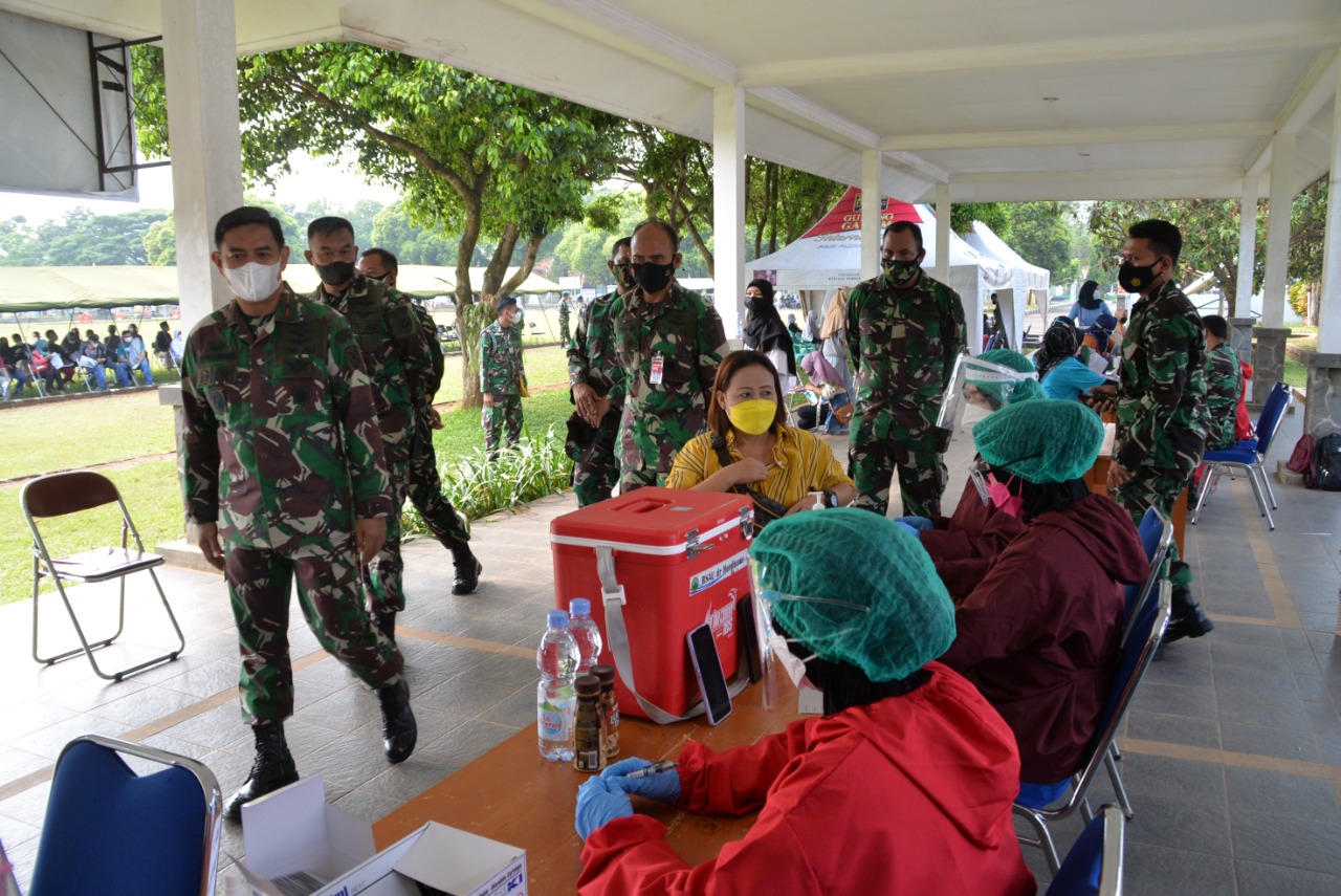 Serbuan Vaksinasi Dosis Kedua Di Lanud Suryadarma