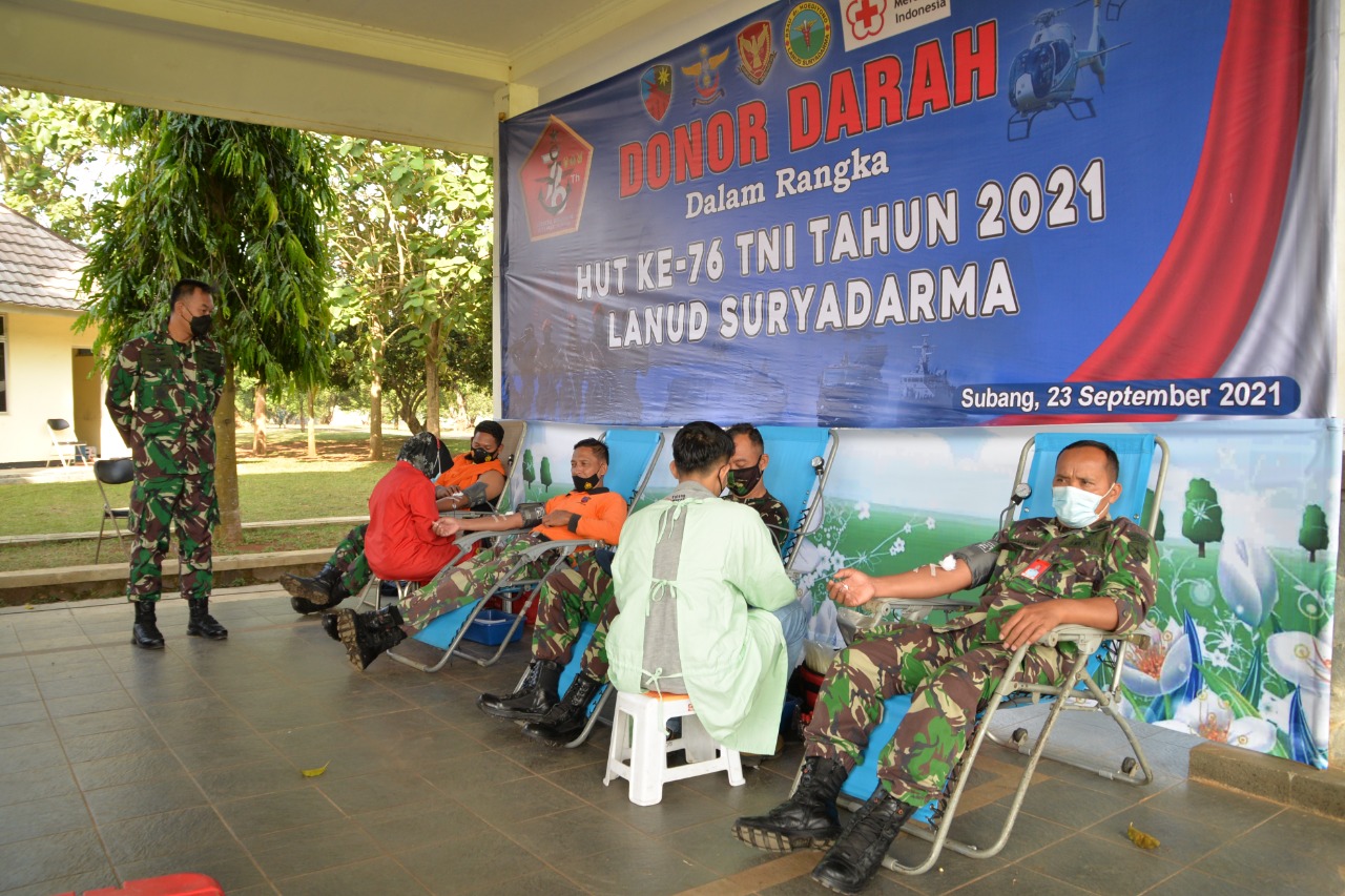 Peringati HUT KE-76 TNI, Lanud Suryadarma Melaksanakan Donor Darah