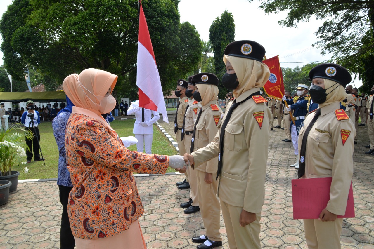 Penutupan kegiatan Masa Dasar Pembinaan Fisik dan Mental(Madabintal) siswa Taruna dan Taruni kelas X SMK Angkasa 1 Kalijati