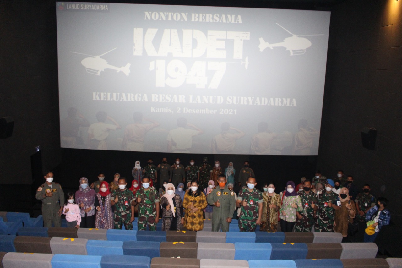 Keluarga Besar Lanud Suryadarma Nobar Film “Kadet 1947”