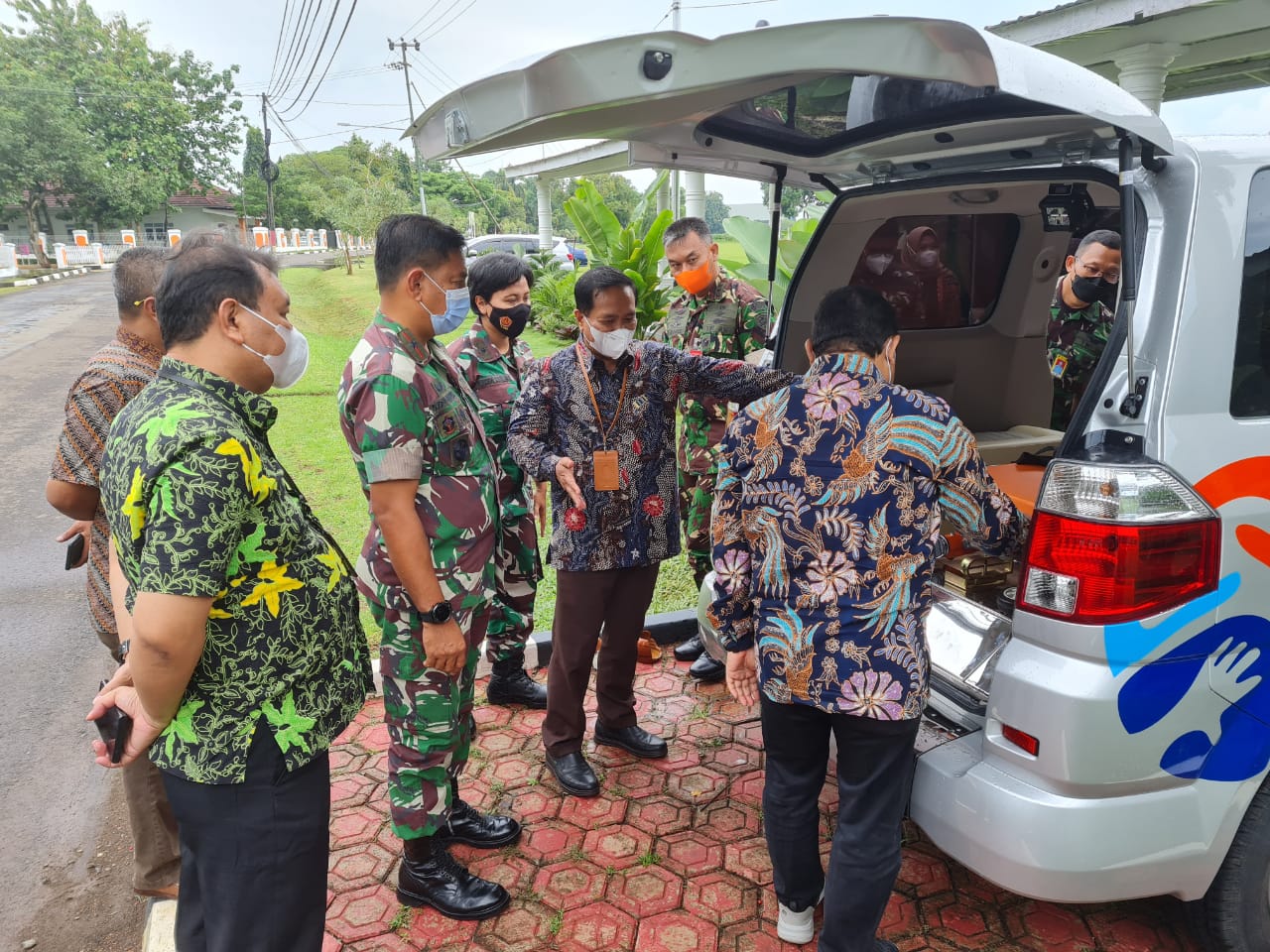 Lanud Suryadarma Menerima Bantuan Satu Unit Mobil Ambulance Dari BRI