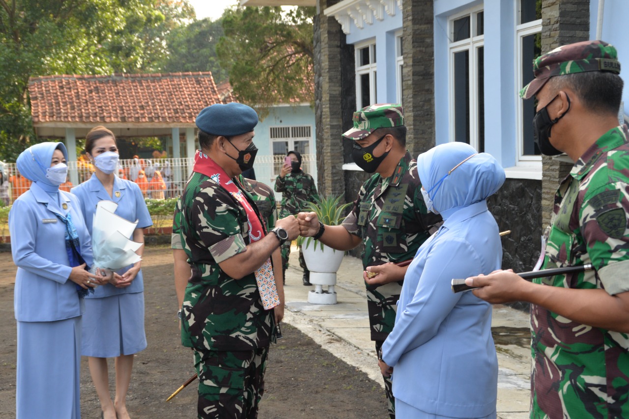 Danlanud Suryadarma Menyambut Kunker Dankodiklatau di Wingdiktek