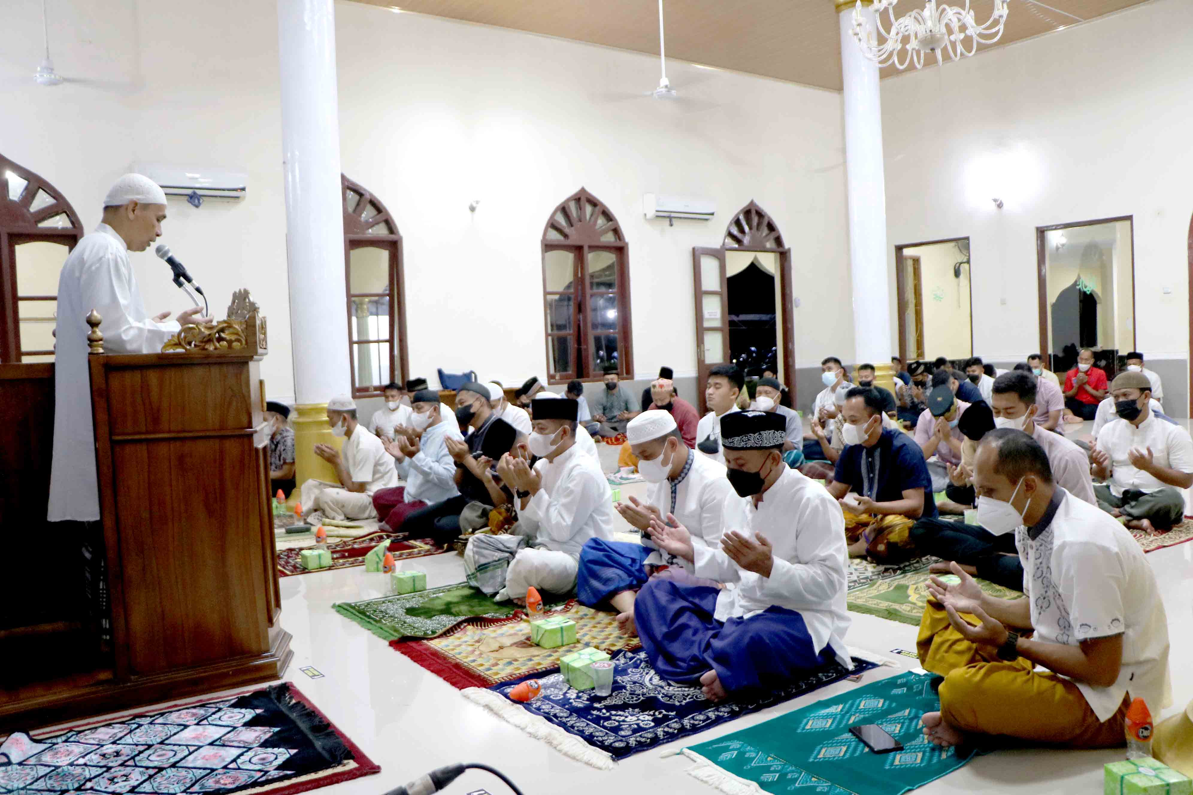 Keluarga Besar Lanud Suryadarma Peringati Nuzulul Qur’an