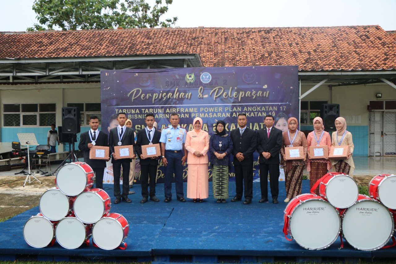 WISUDA SMK ANGKASA 2 KALIJATI